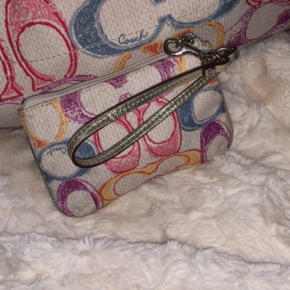 ❤️COLORFUL COACH SET ❤️ - Picture 17 of 17